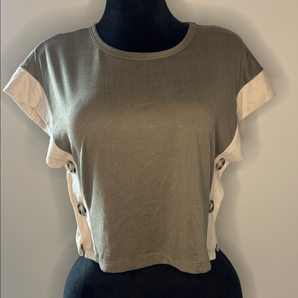 Finial Touch Stylish Olive and Cream Button-Side Women's Top Size Small